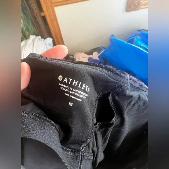 Athleta - Velvet & Spandex Crop Top - Picture 3 of 5